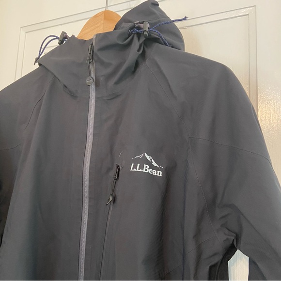 L.L. Bean Trail Model Rain Jacket - flawed - Picture 4 of 6